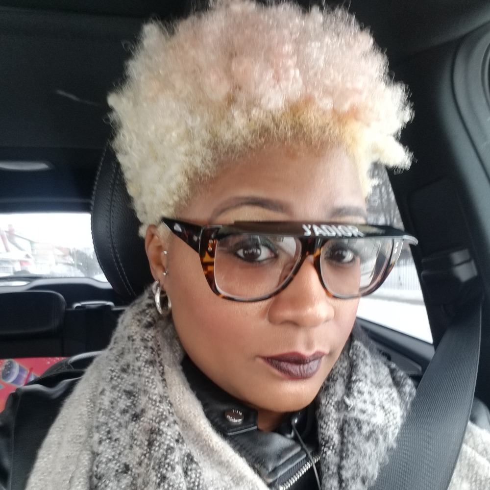 Meet your Posher, Berita